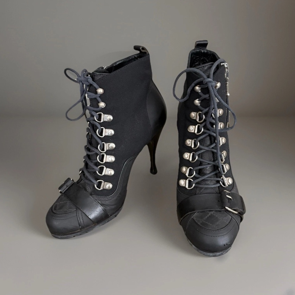 Women’s Balenciaga Lace-up Black Angle Booties - Size 37/US 7 - Picture 3 of 8